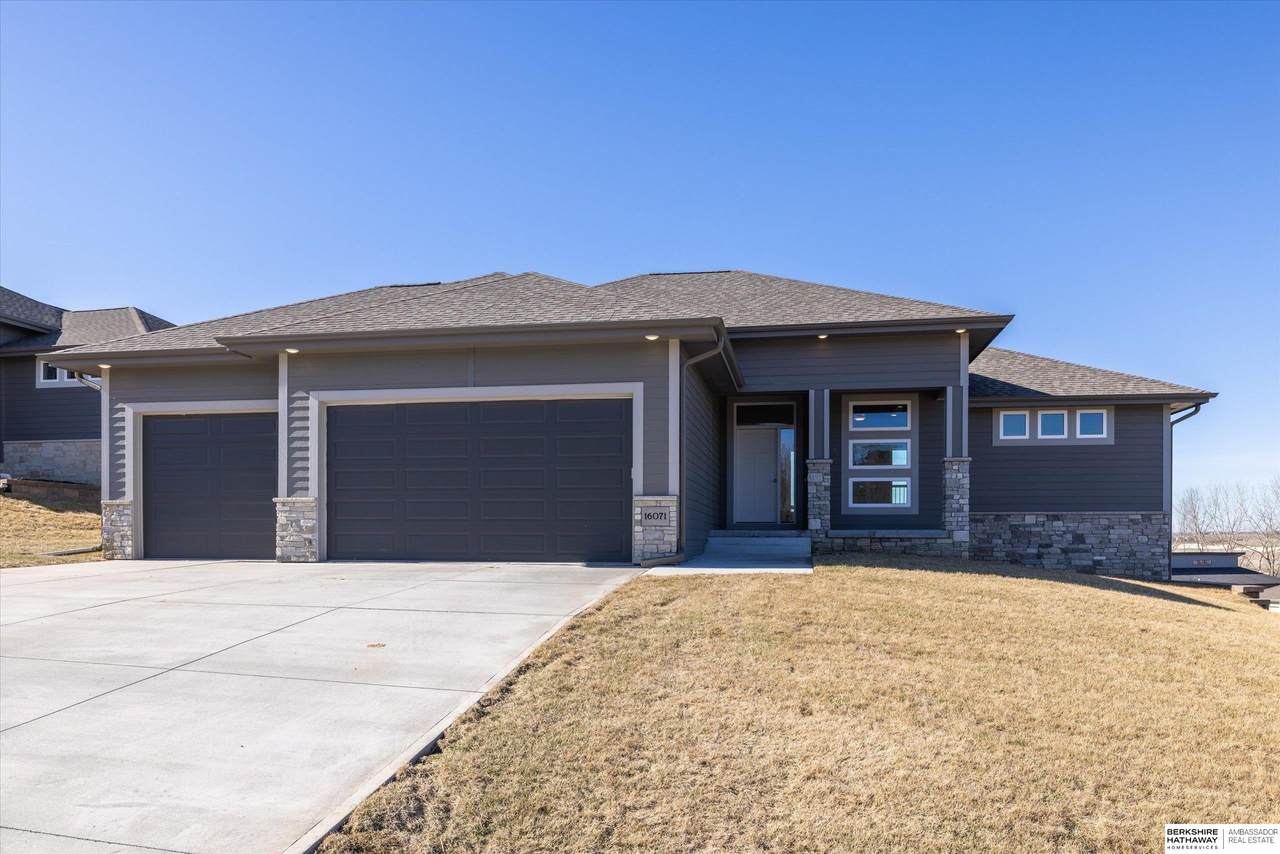 16071 Center West Hadan Drive - Photo 1
