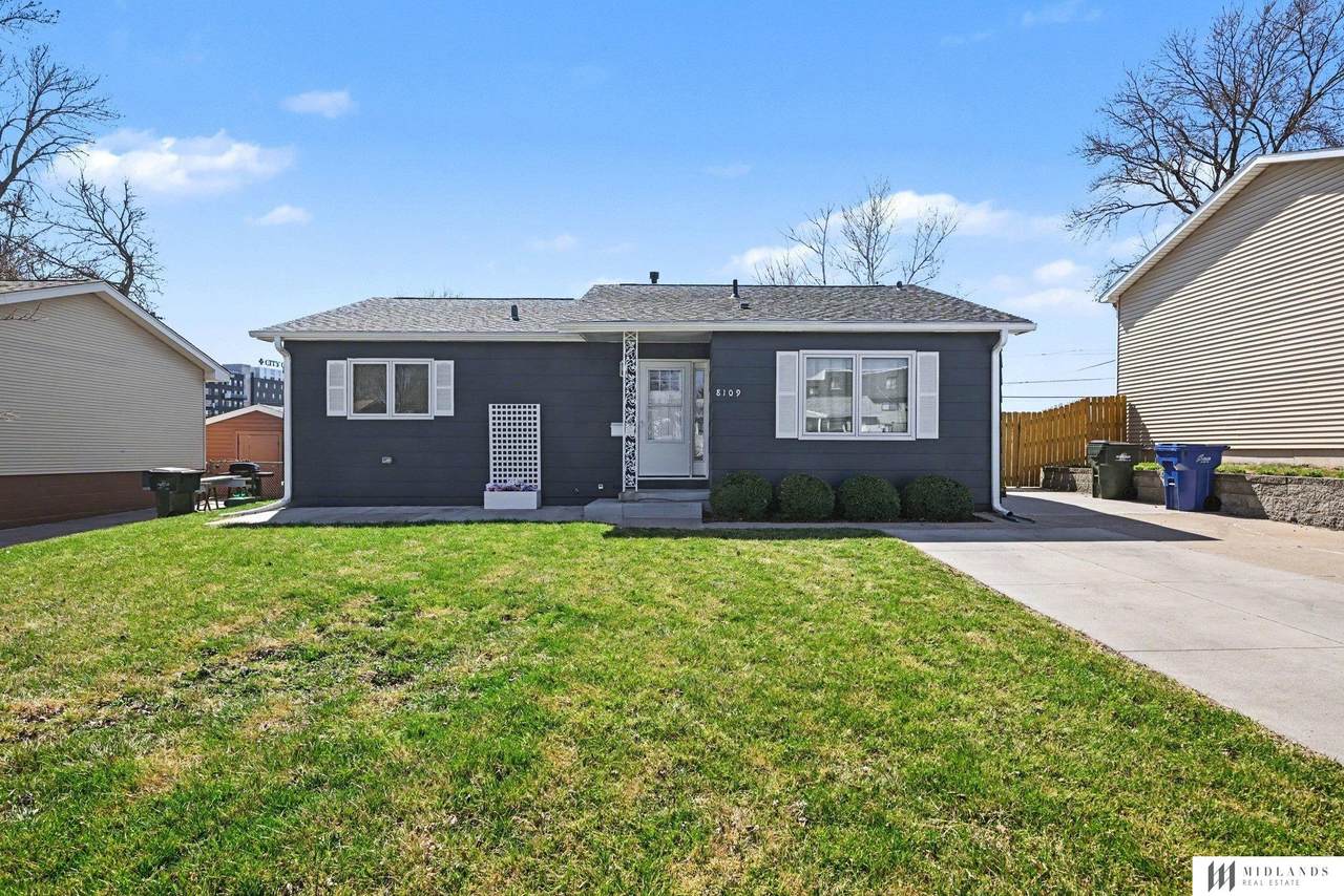 8109 Valley Road - Photo 1