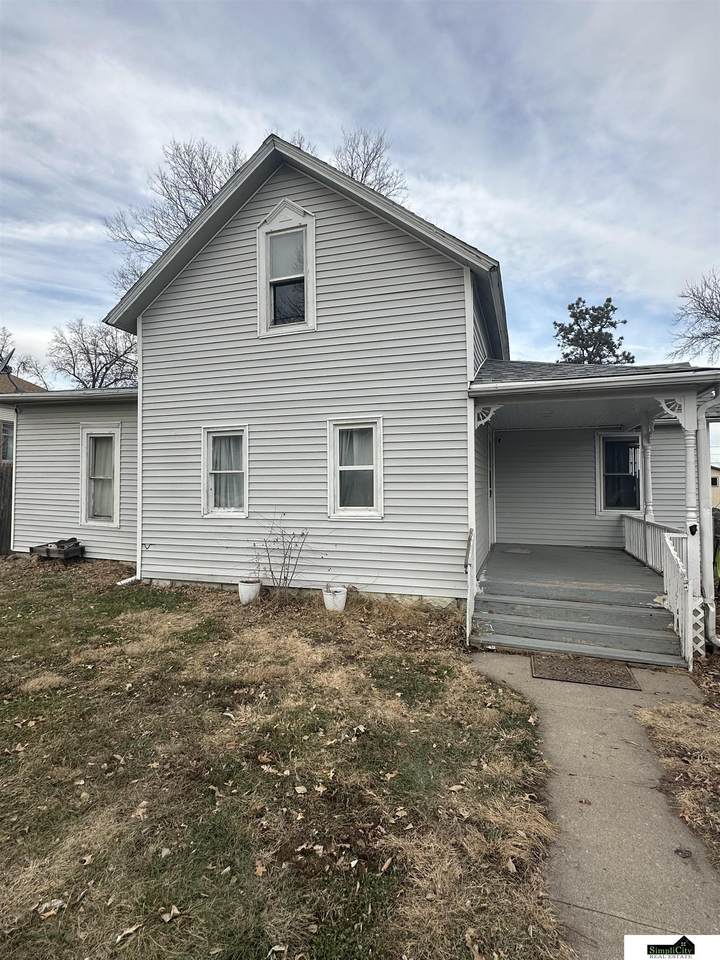 612 Elm Street - Photo 1