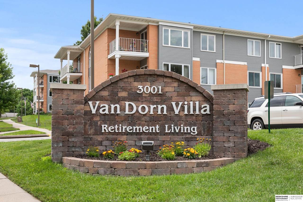 3001 51st Street Court - Photo 1