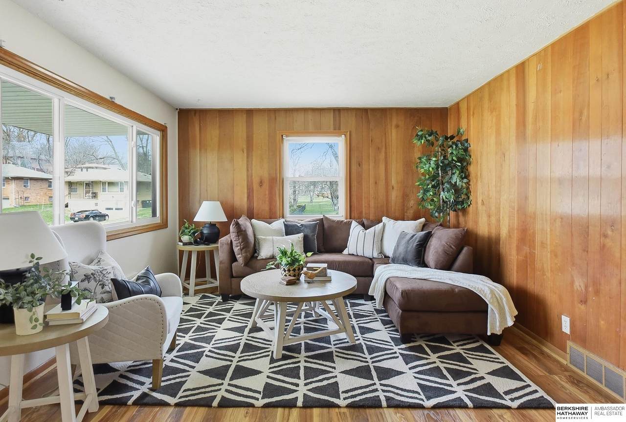5621 Charles Street - Photo 1