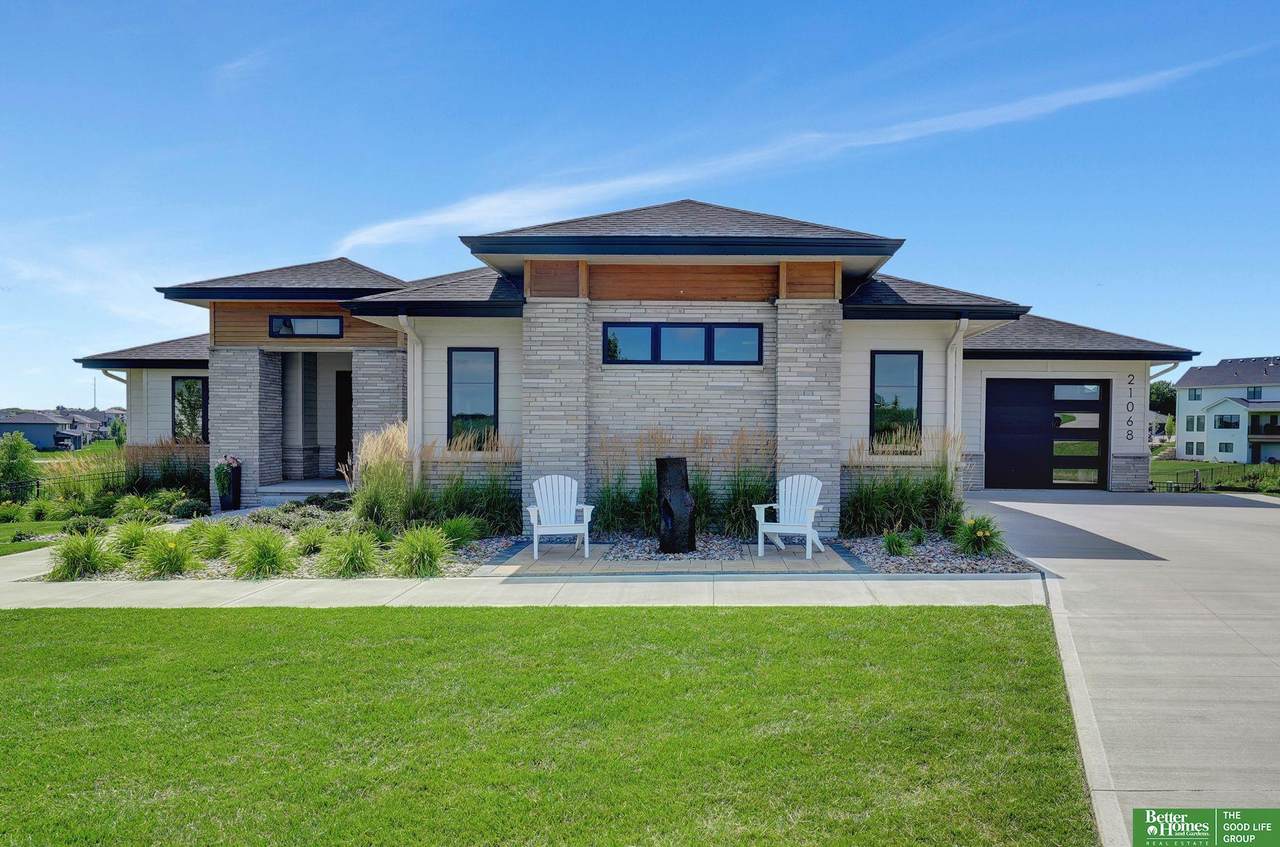 21068 Valley Circle - Photo 1