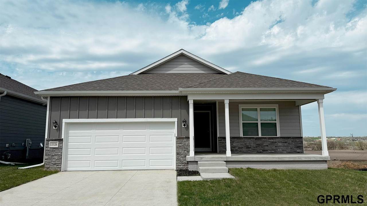 18468 Aurora Street - Photo 1