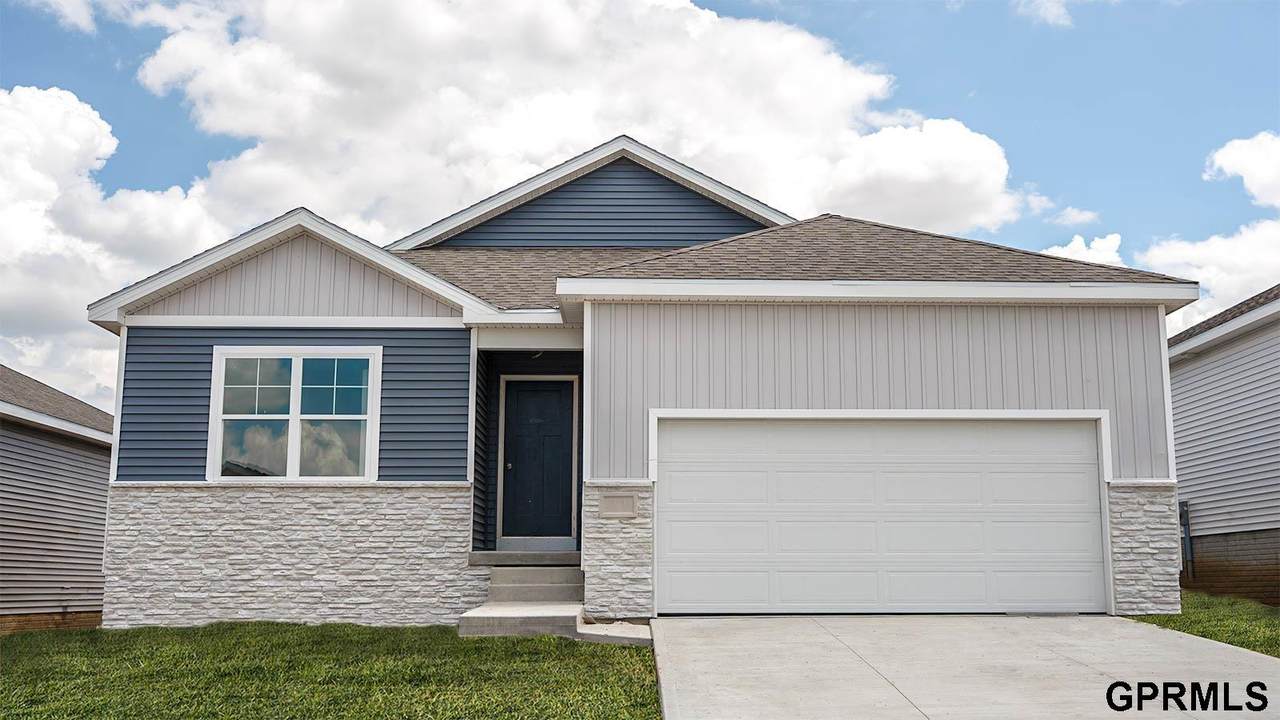 18476 Aurora Street - Photo 1