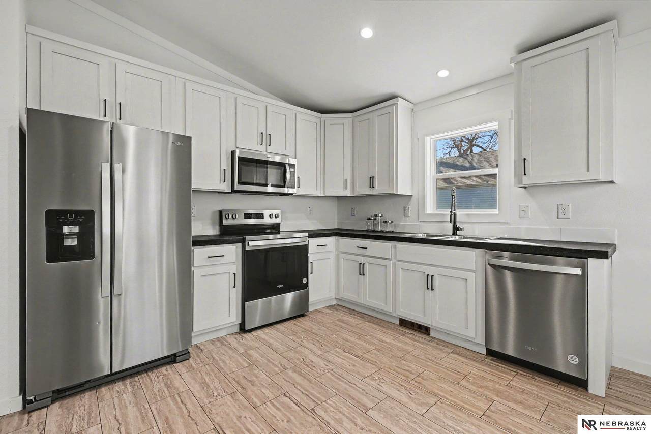 2436 Larimore Avenue - Photo 1