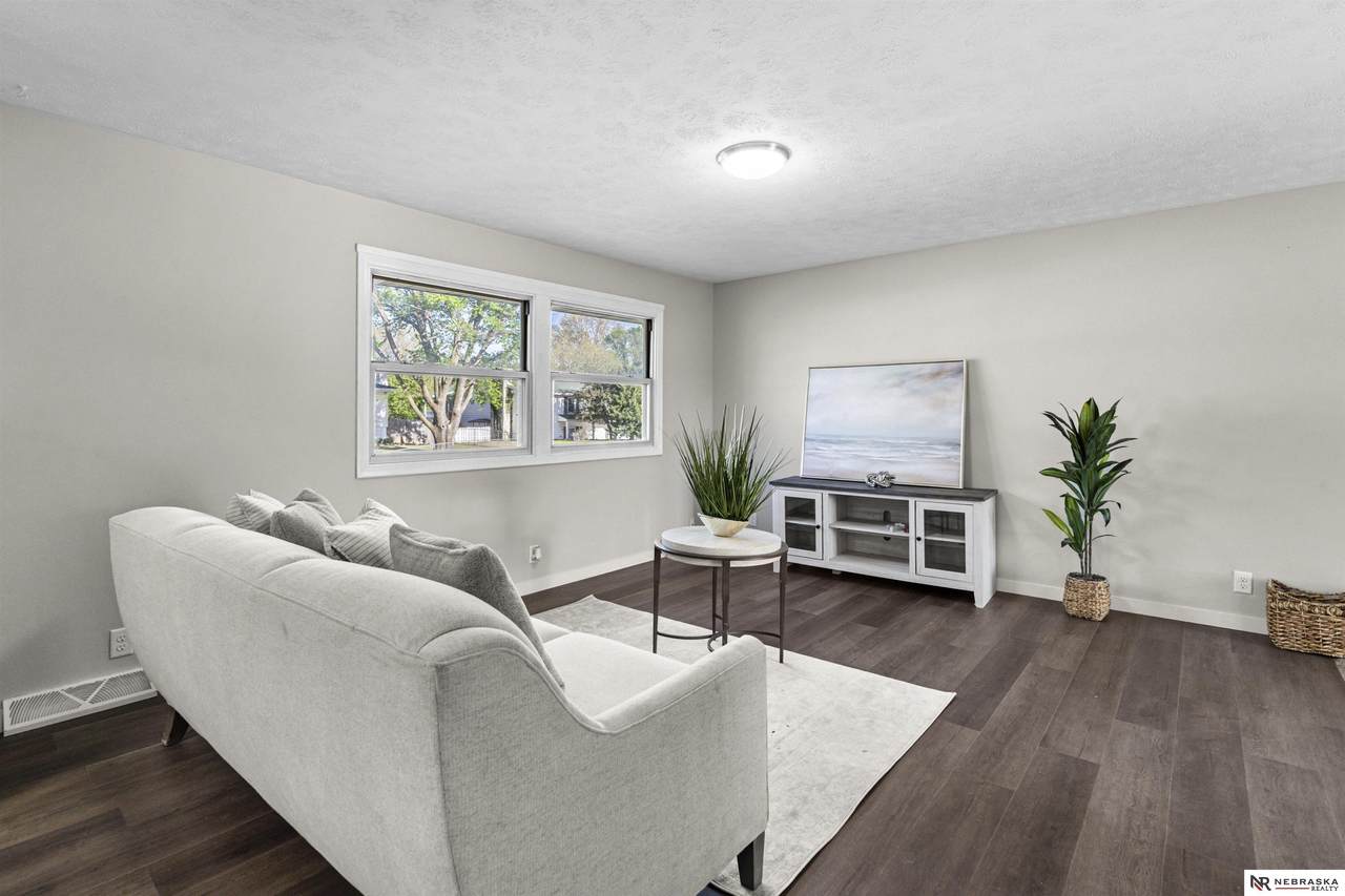 4116 101st Street - Photo 1