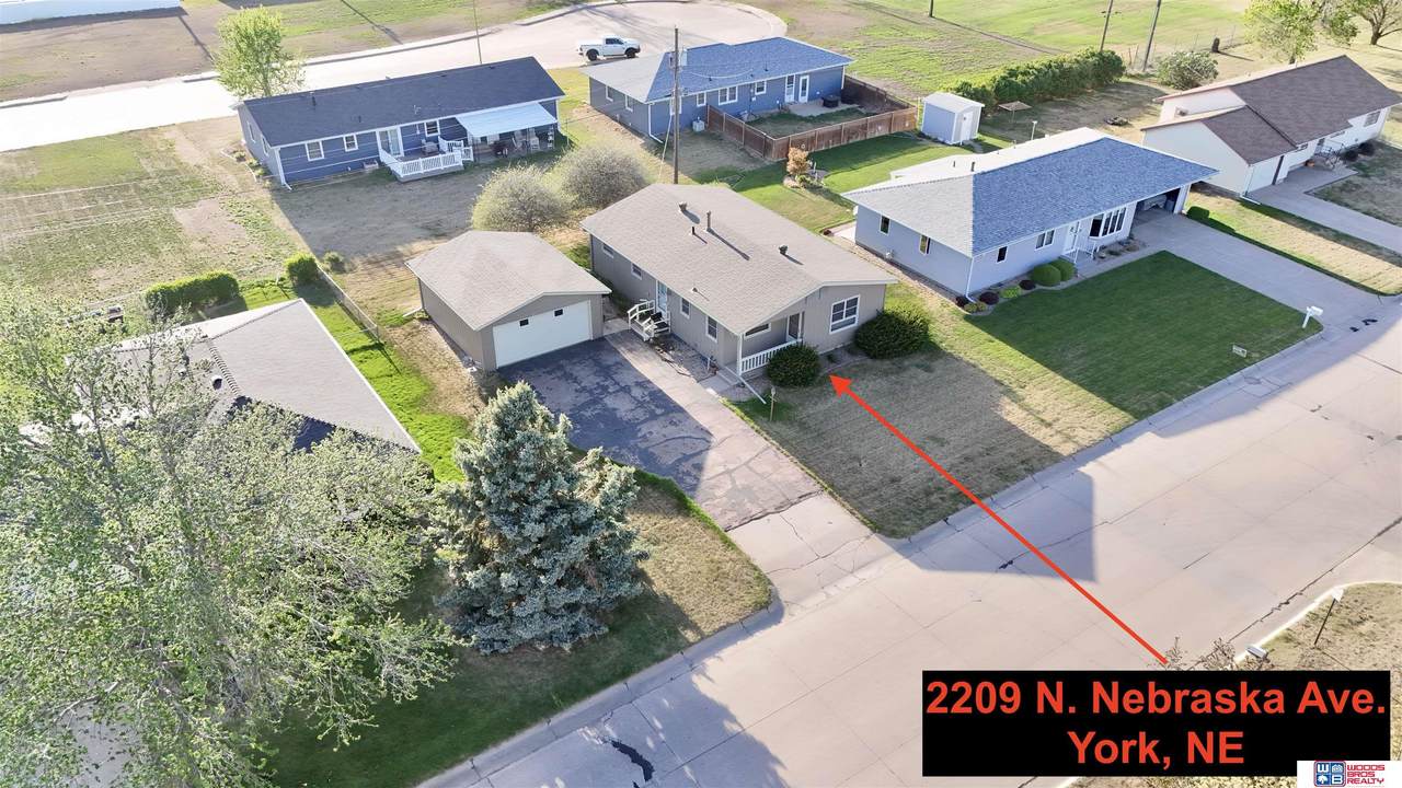 2209 Nebraska Avenue - Photo 1
