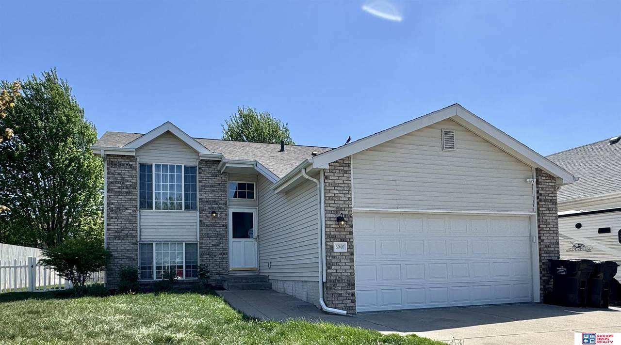5040 10th Street - Photo 1