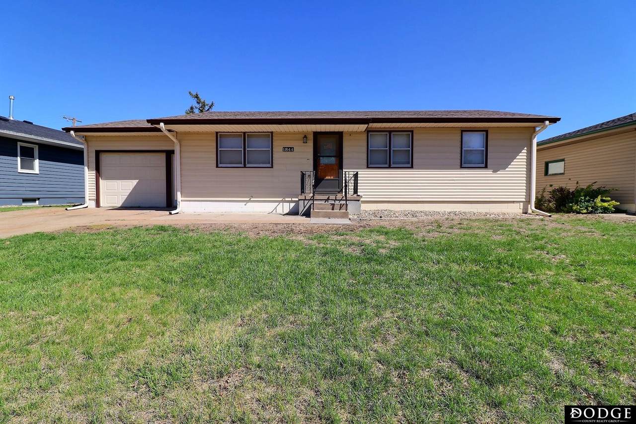 1844 Austin Lane - Photo 1