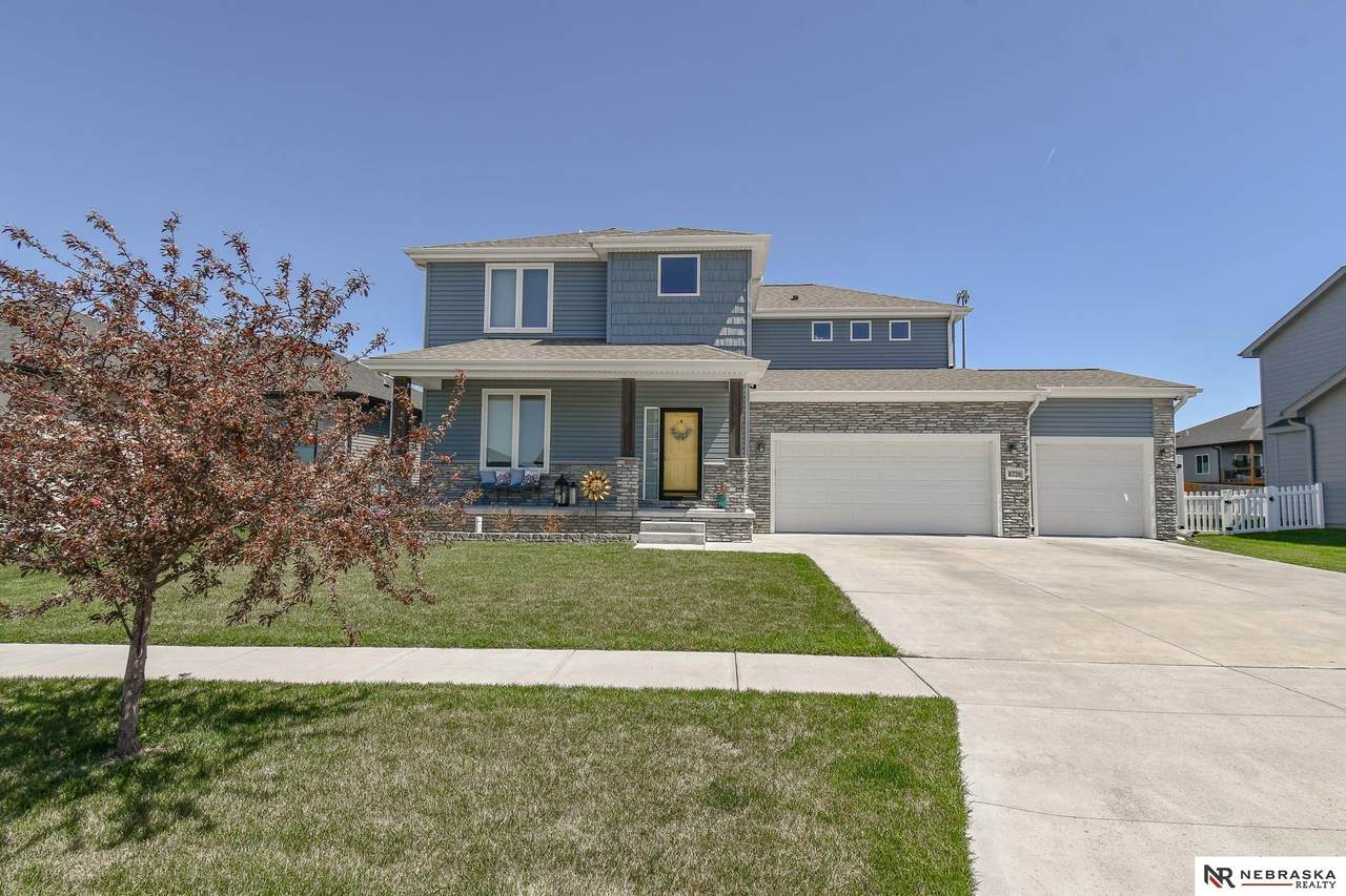8726 82nd Street - Photo 1