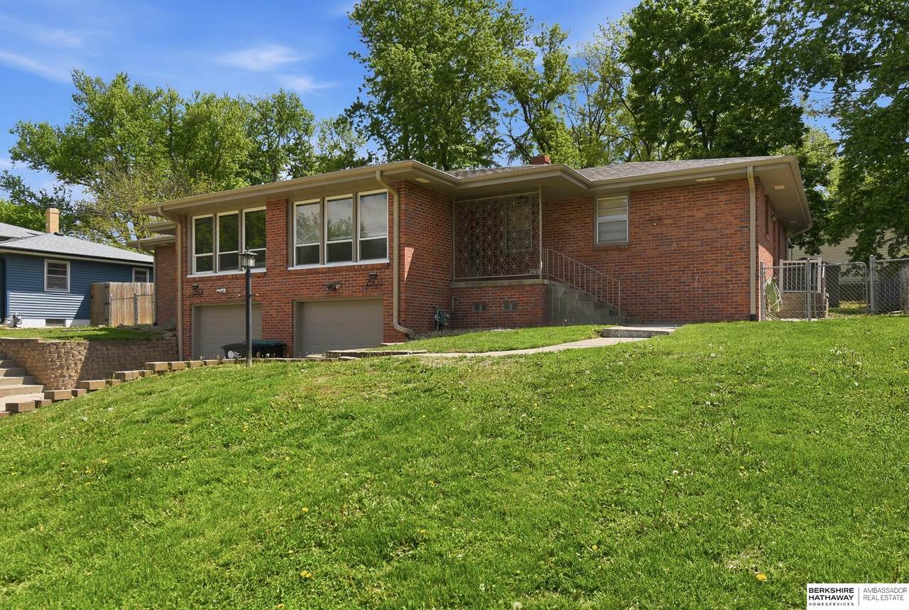 2501 and 2503 49 Street - Photo 1