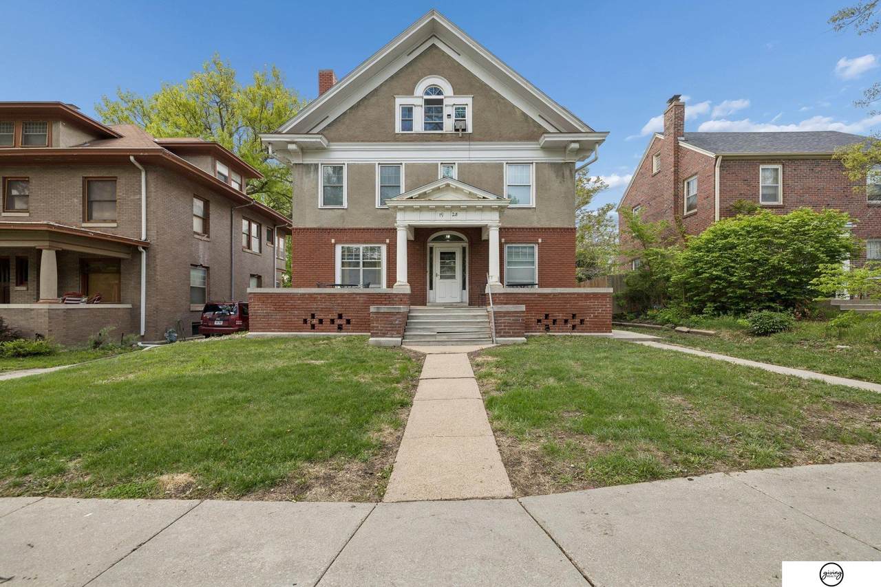 1928 E Street - Photo 1