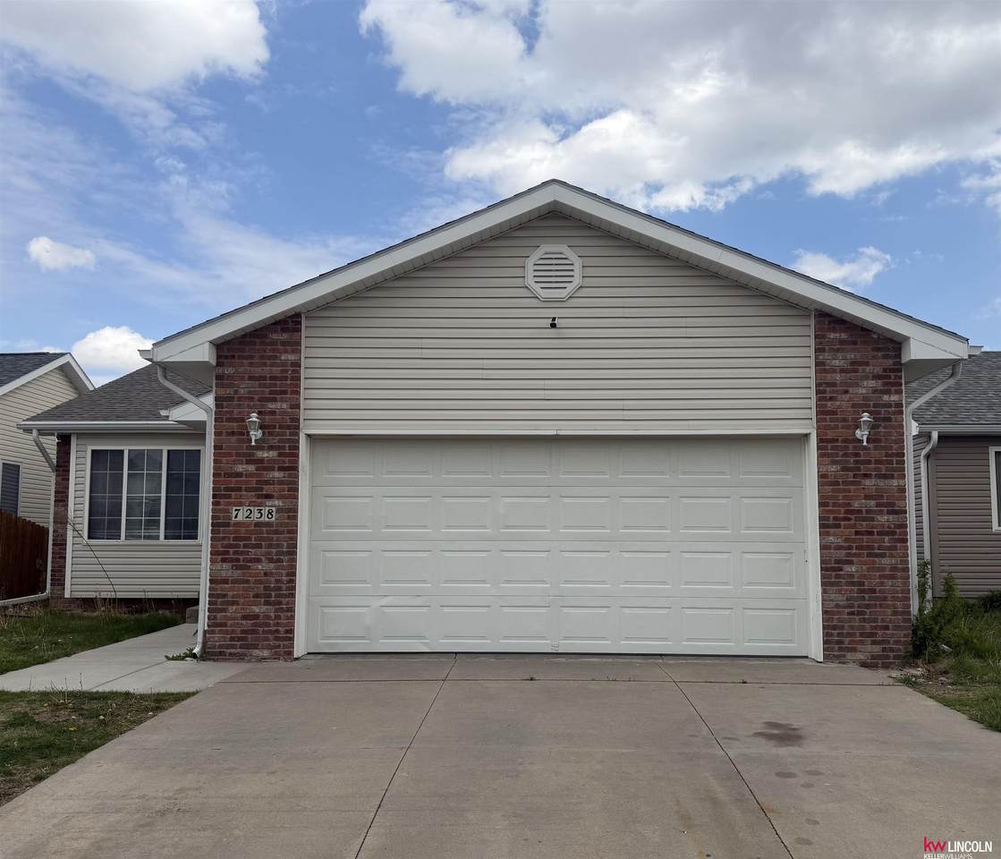 7238 Whitewater Lane - Photo 1