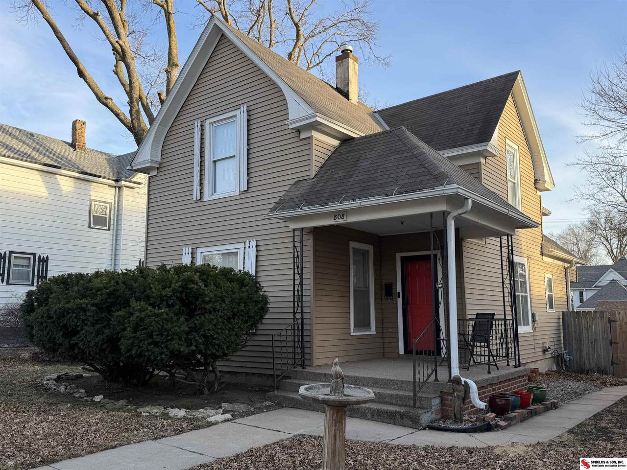 808 6th Street - Photo 1
