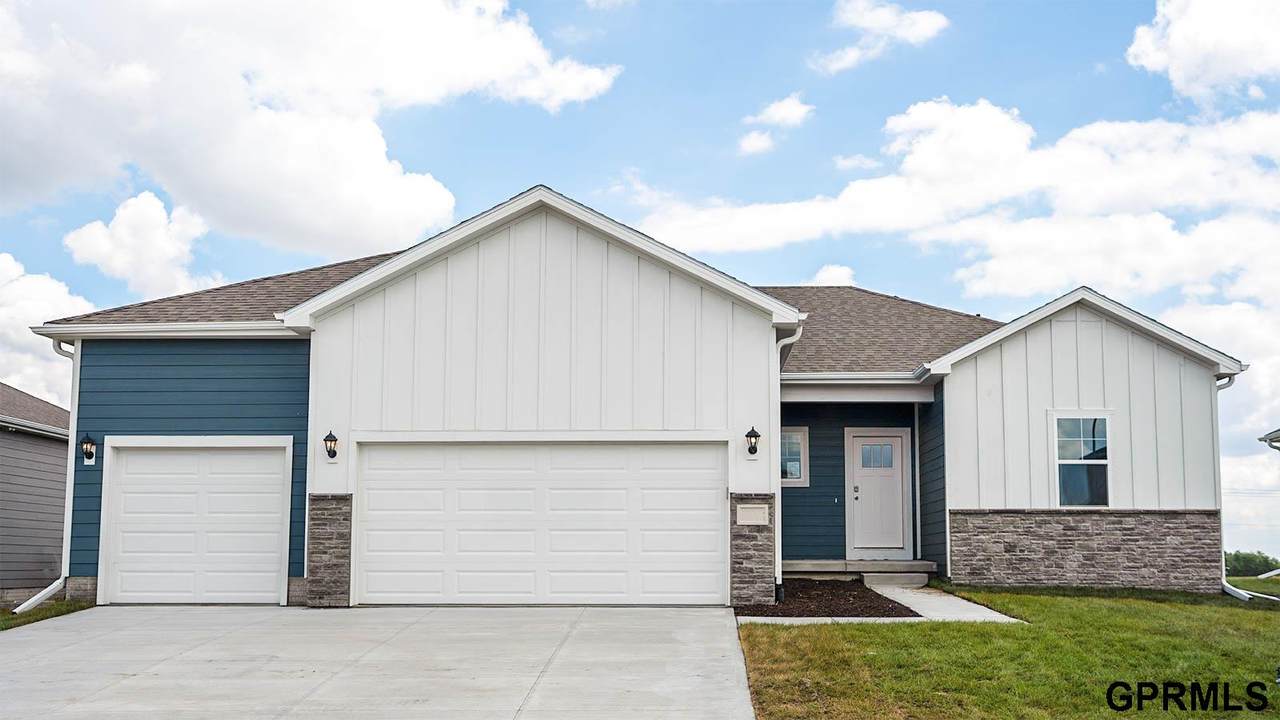 20554 Westridge Drive - Photo 1