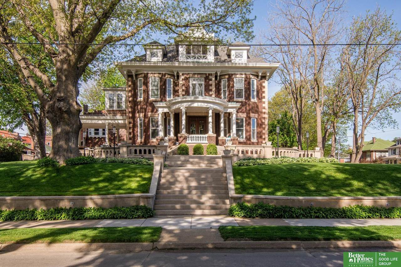 520 38 Street - Photo 1