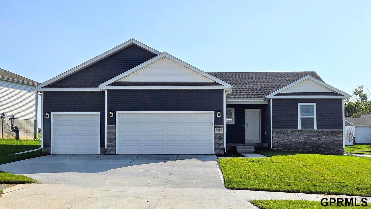 12274 206Th Street - Photo 1