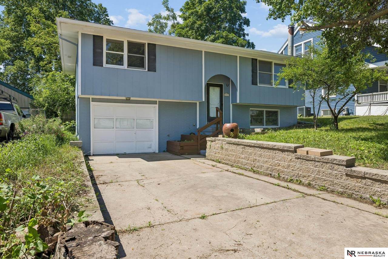 4835 Hillside Street - Photo 1
