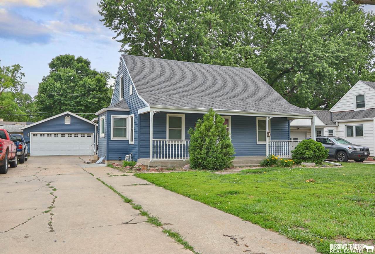 1107 13th Street - Photo 1