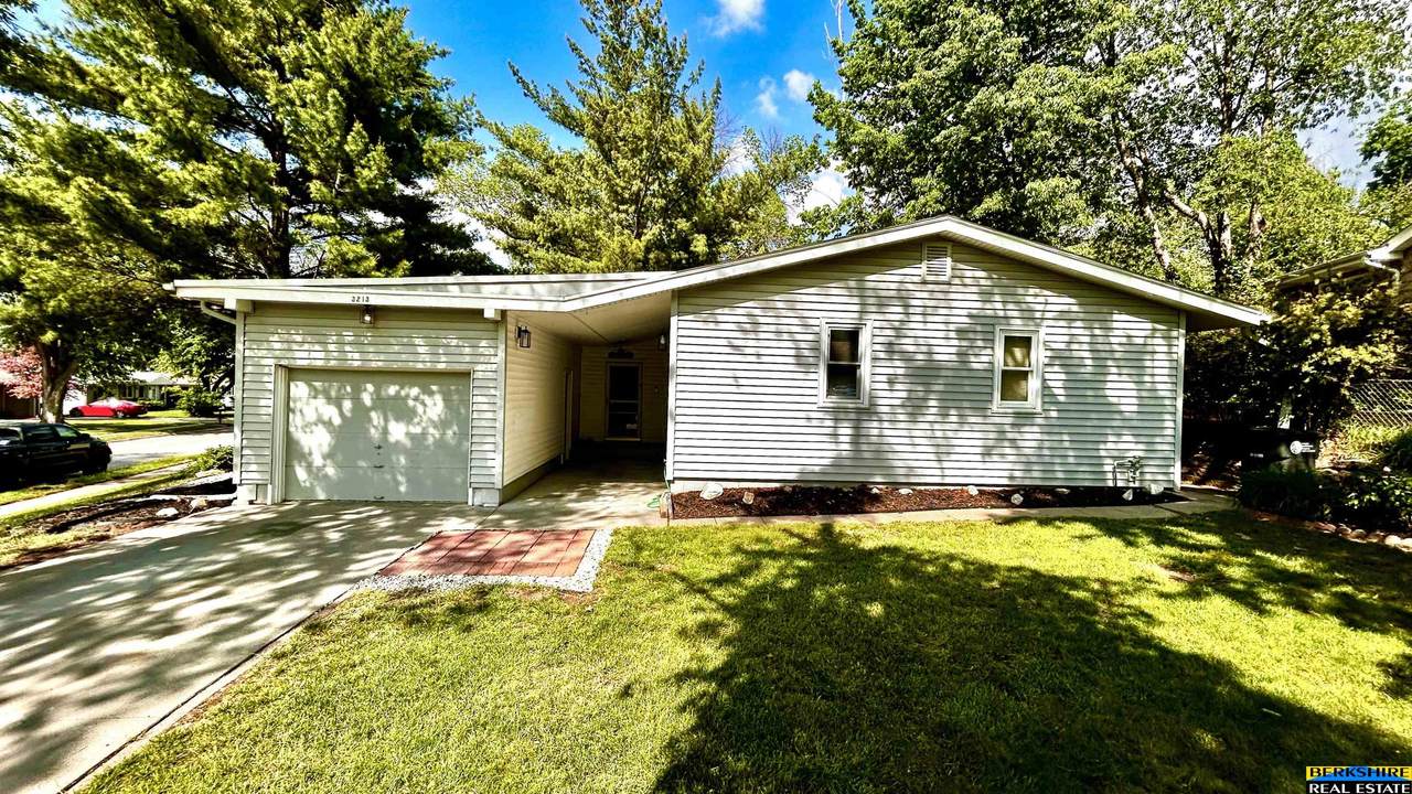 3213 97 Street - Photo 1