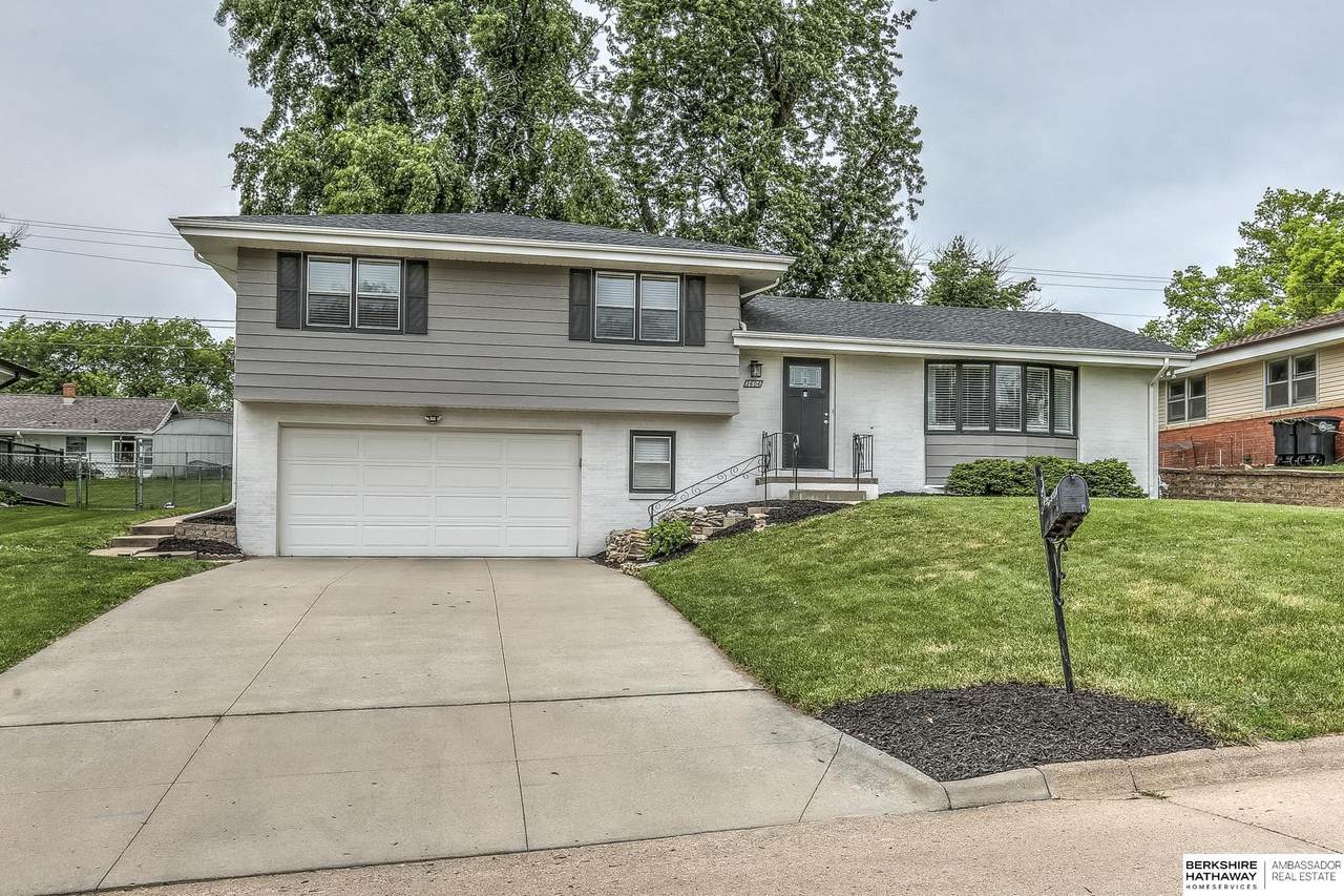 3606 51 Avenue - Photo 1