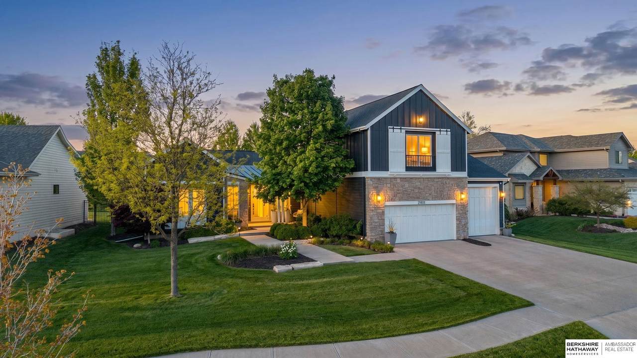 21874 Martha Street - Photo 1