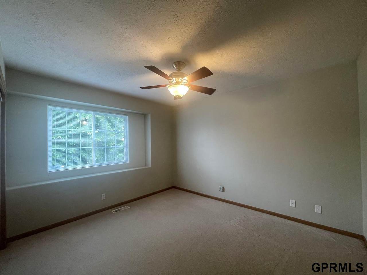 https://bt-photos.global.ssl.fastly.net/omaha/1280_boomver_1_22615864-2.jpg