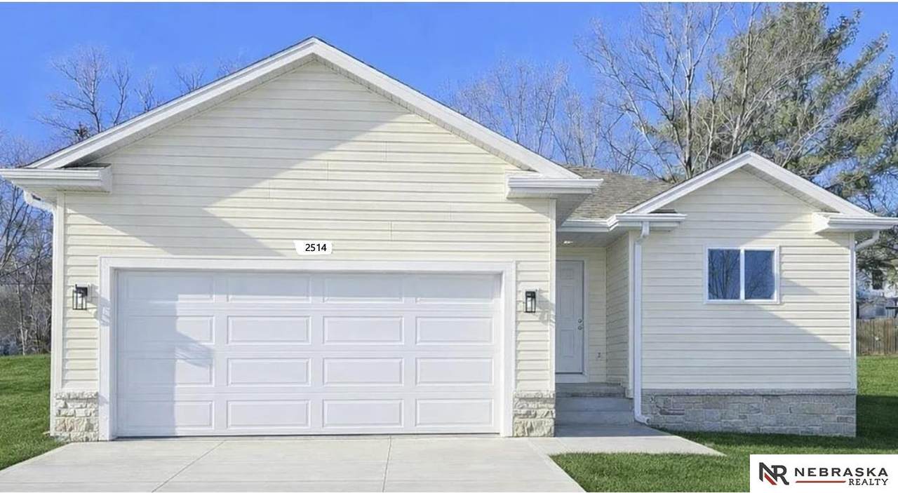 2514 70th Street - Photo 1