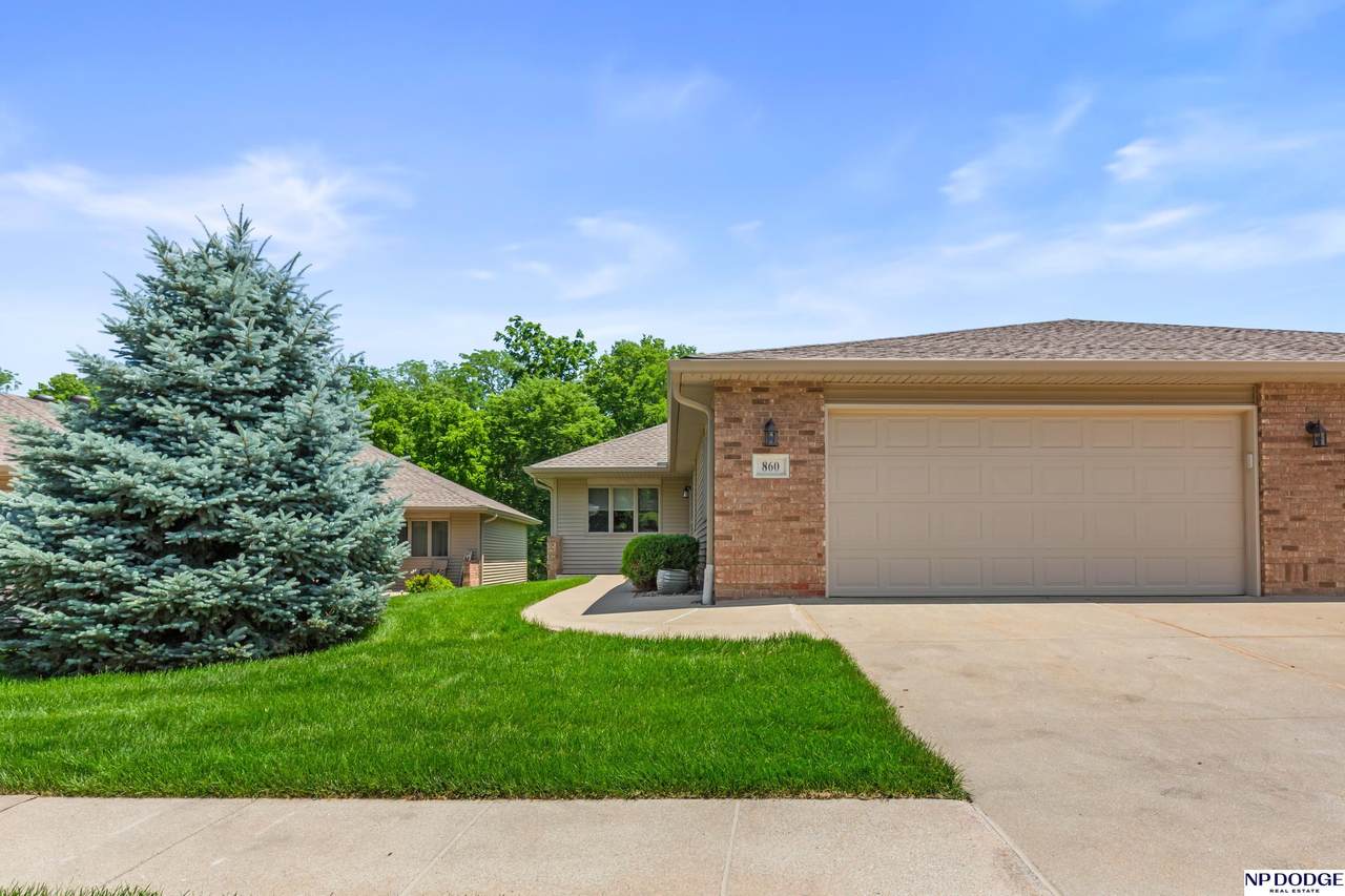 860 Southfork Road - Photo 1