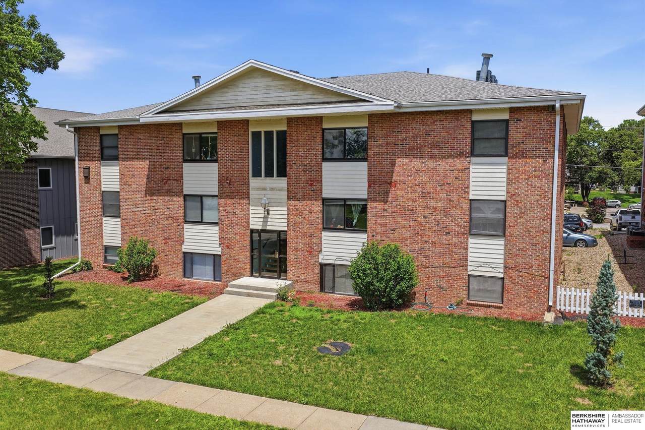 2430 Q Street - Photo 1