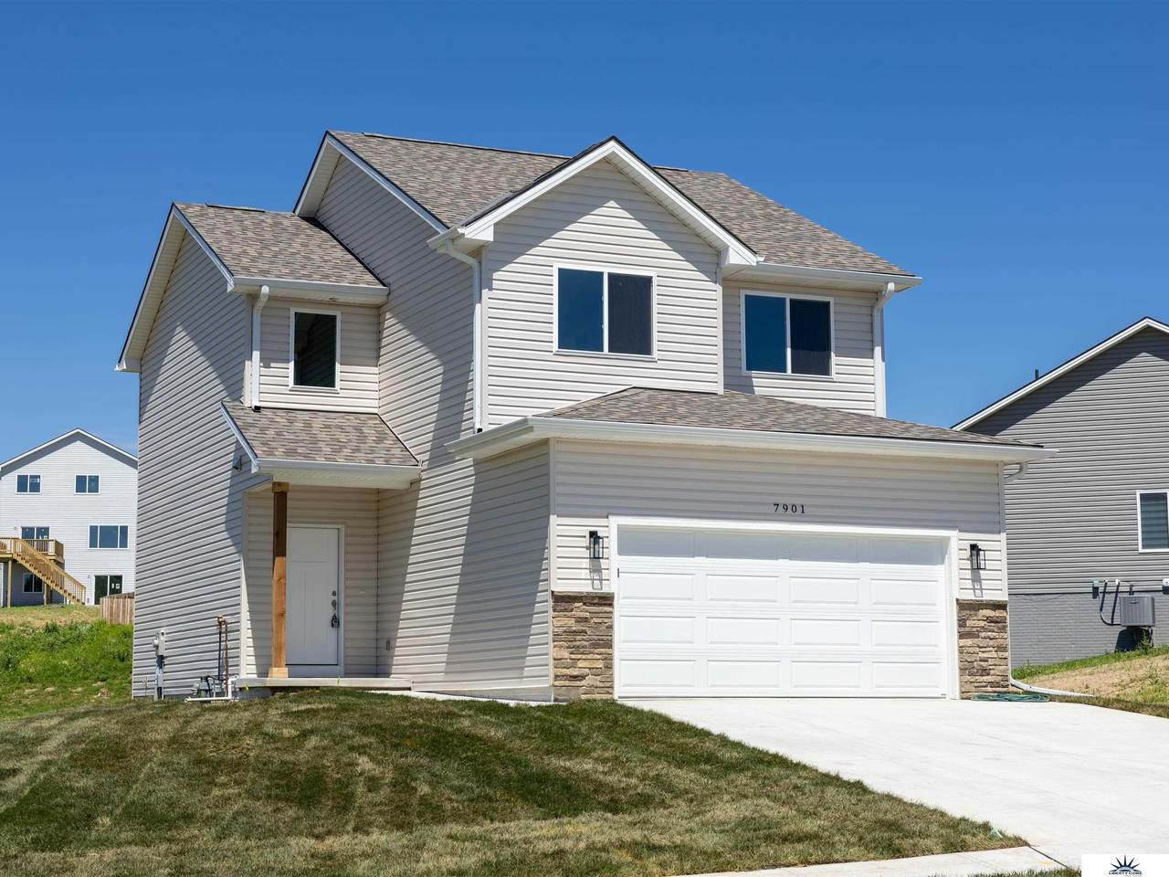 7901 94th Street - Photo 1