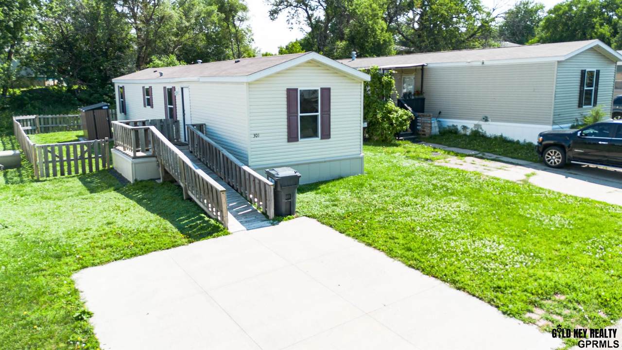 301 Treehaven Drive - Photo 1