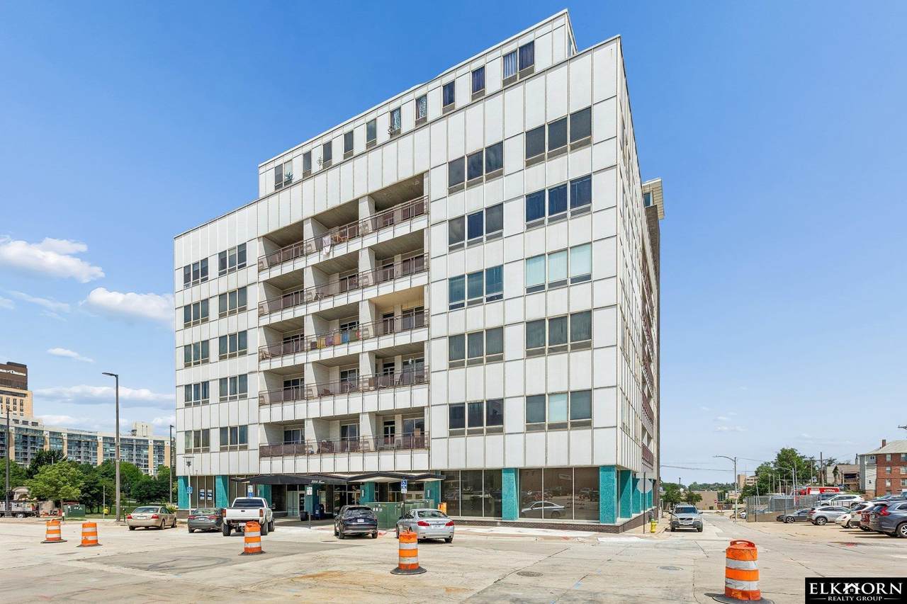 3000 Farnam Street - Photo 1
