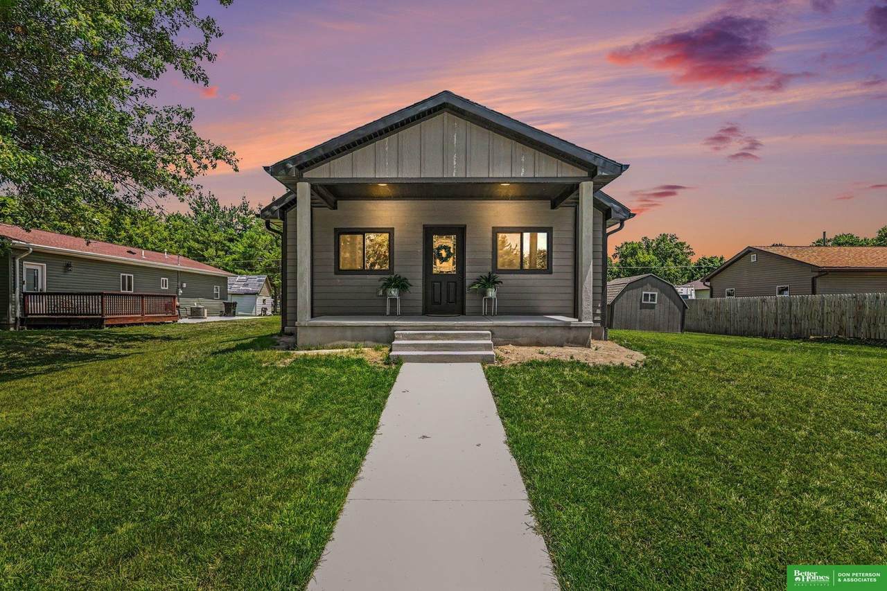 326 Maple Street - Photo 1