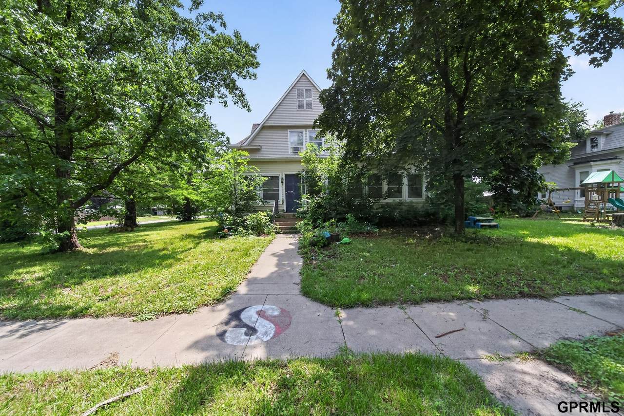 220 12th Street - Photo 1