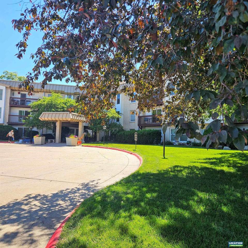 4000 56th Street - Photo 1