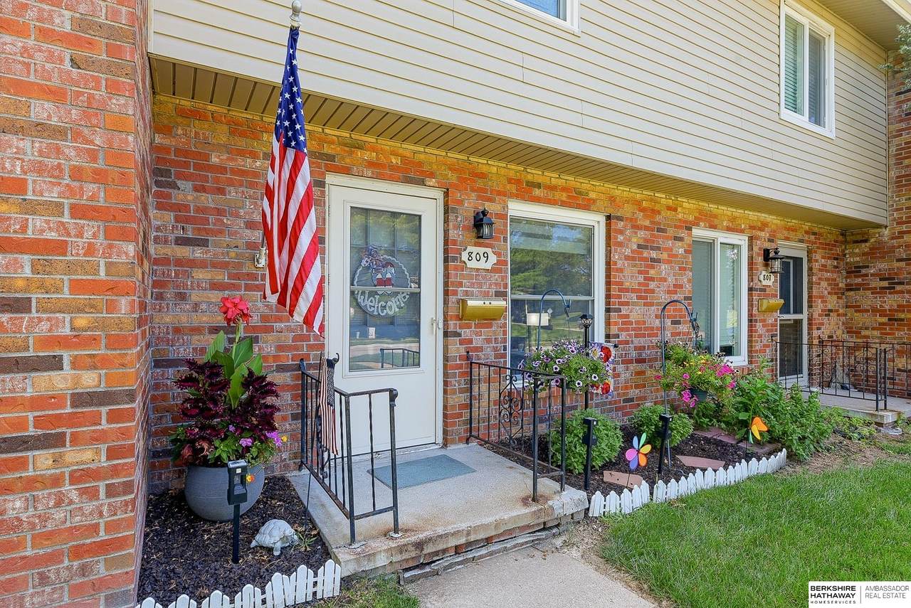 809 122nd Street - Photo 1