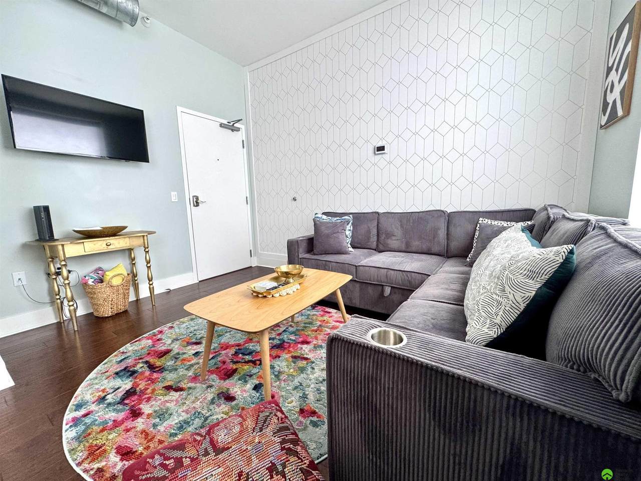 1001 O Street - Photo 1