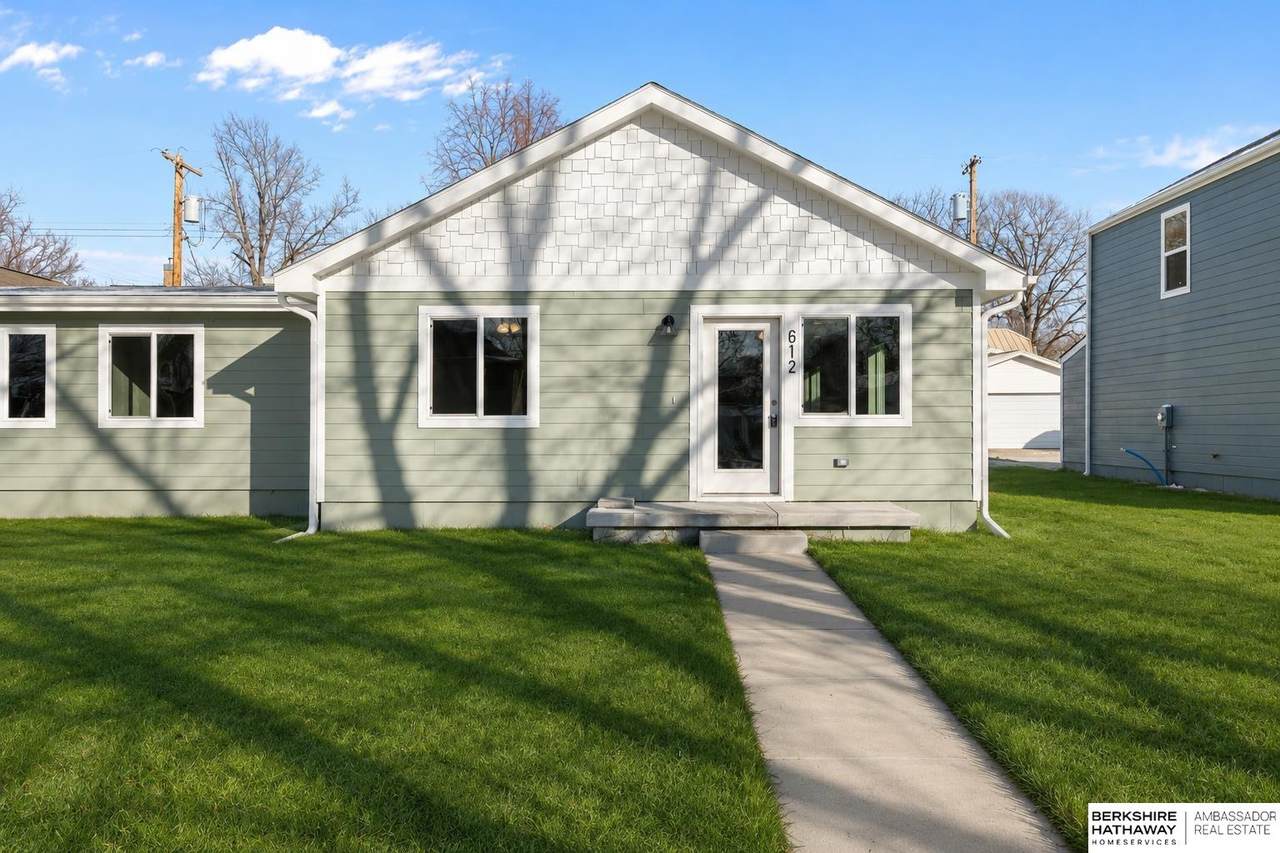 612 Main Street - Photo 1