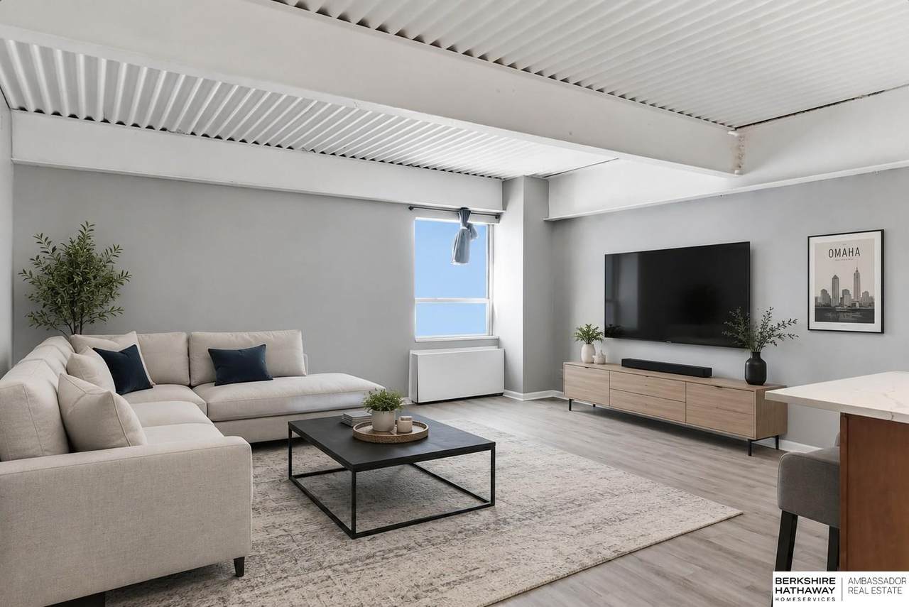 105 31 Avenue - Photo 1