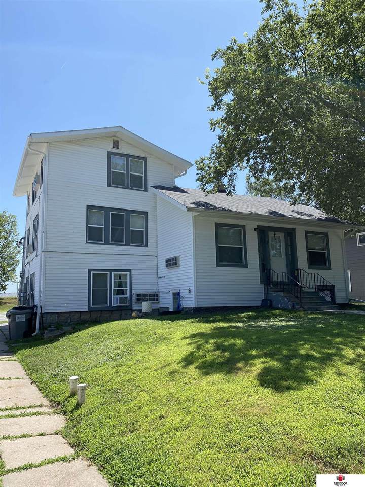 3502 51 Street - Photo 1