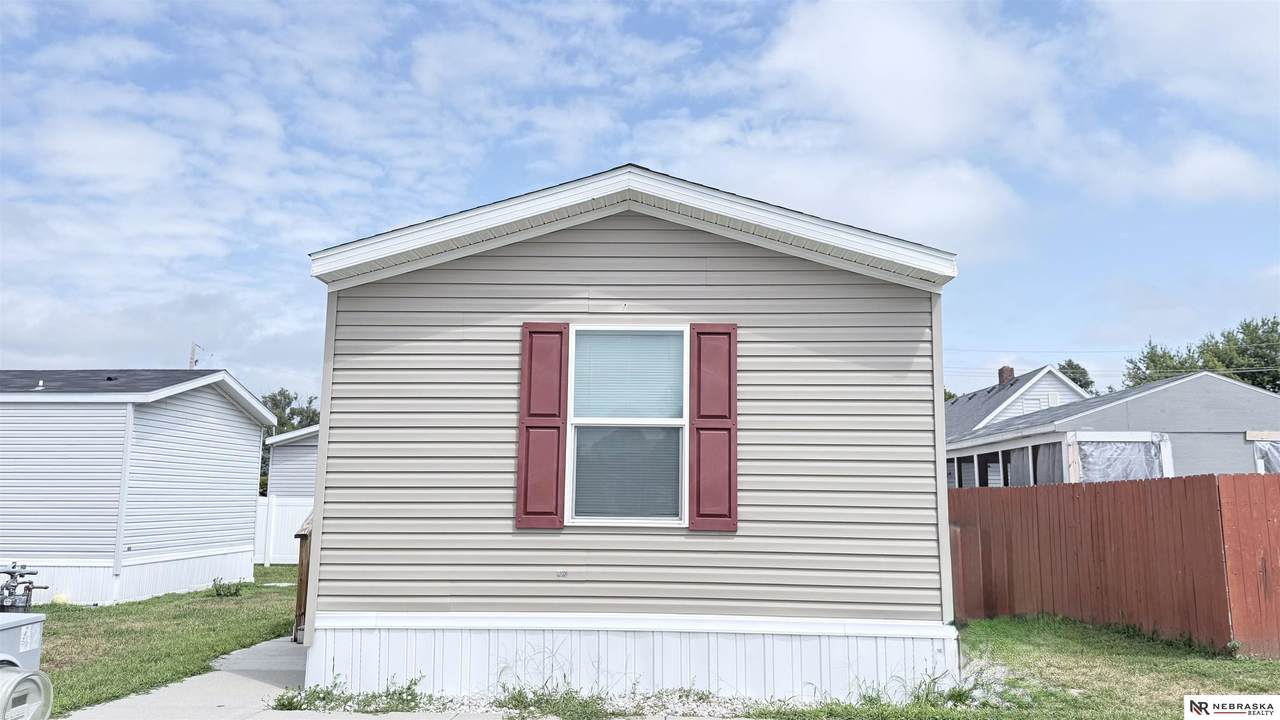 5702 16th Street - Photo 1