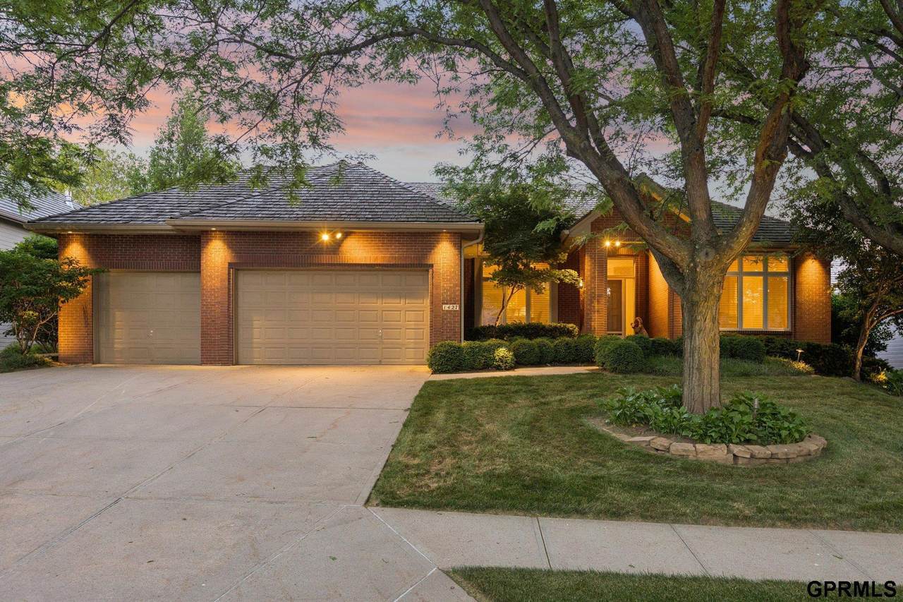 1427 133 Street - Photo 1