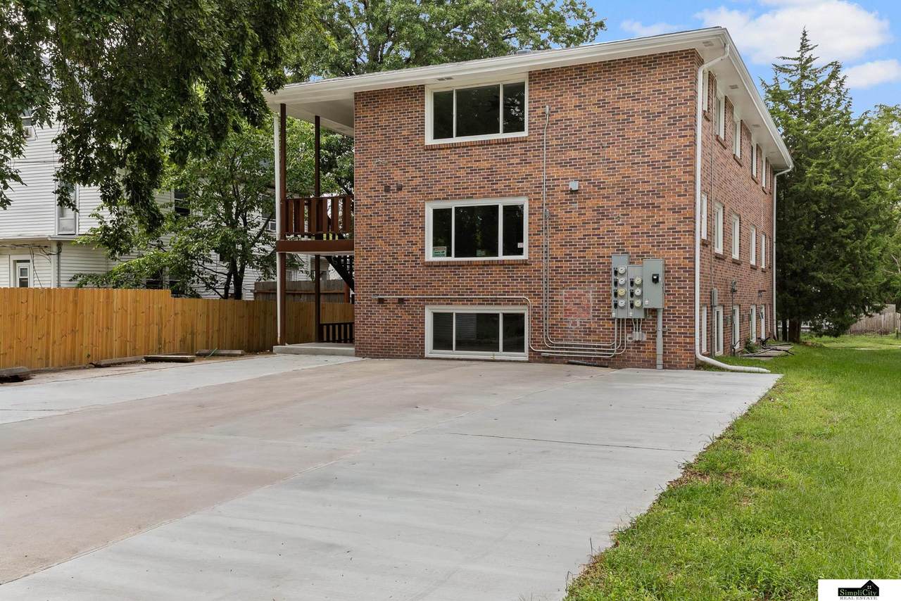 520 27 Street - Photo 1