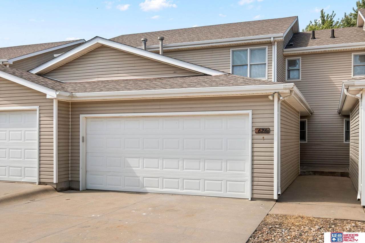 626 Lakeside Drive - Photo 1