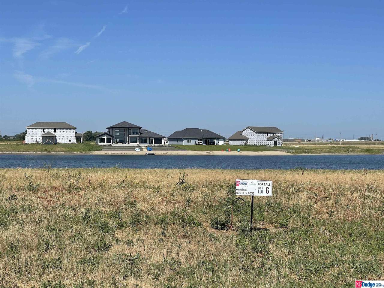 1911 Aaron Way - Photo 1