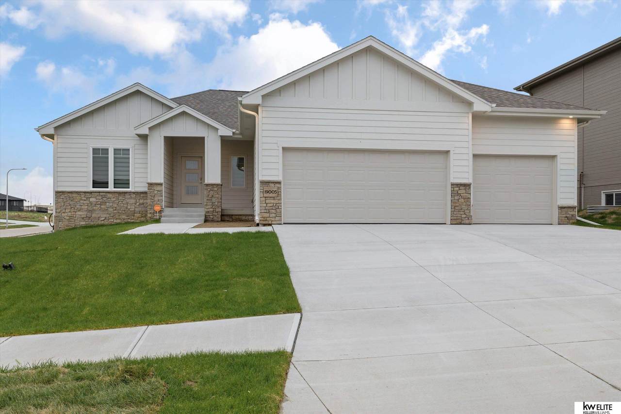 19005 Devonshire Drive - Photo 1