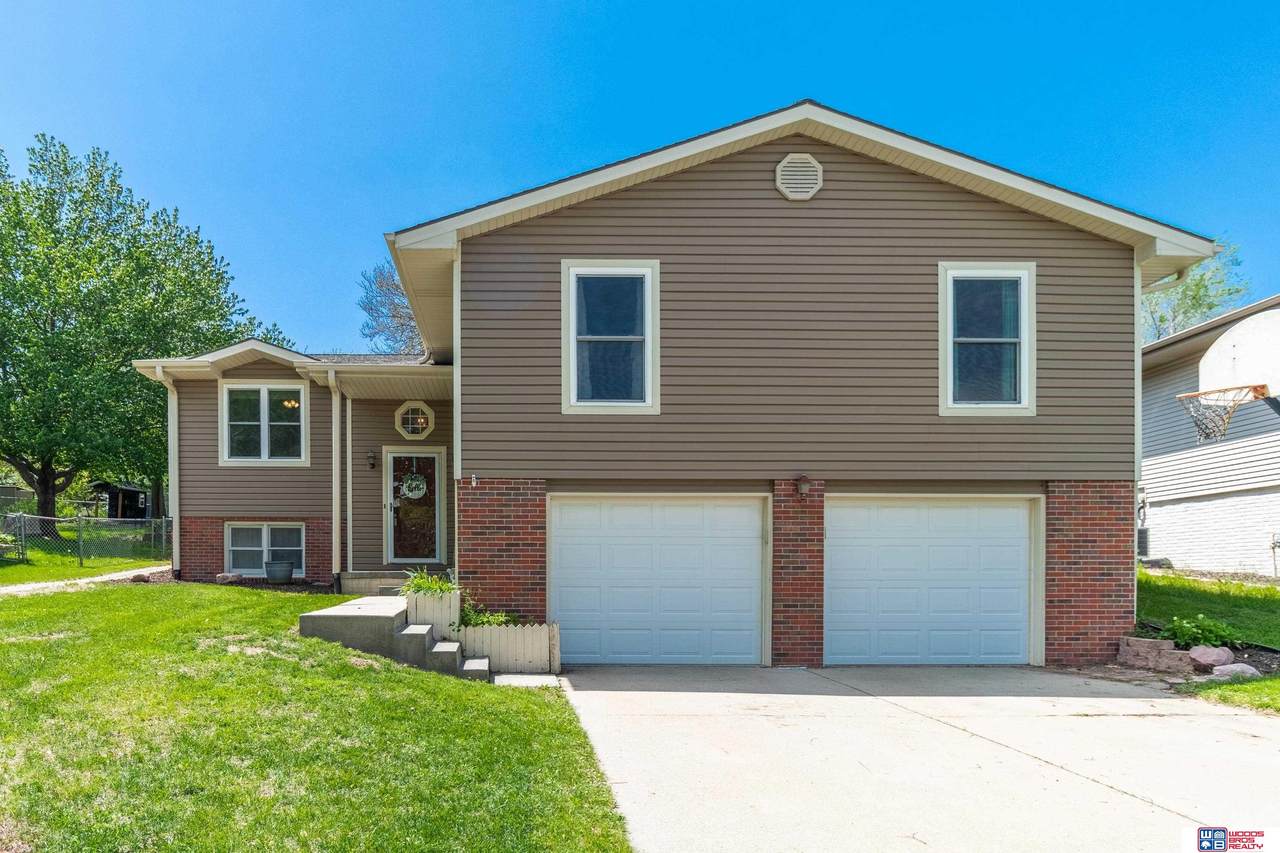 5915 52nd Street - Photo 1