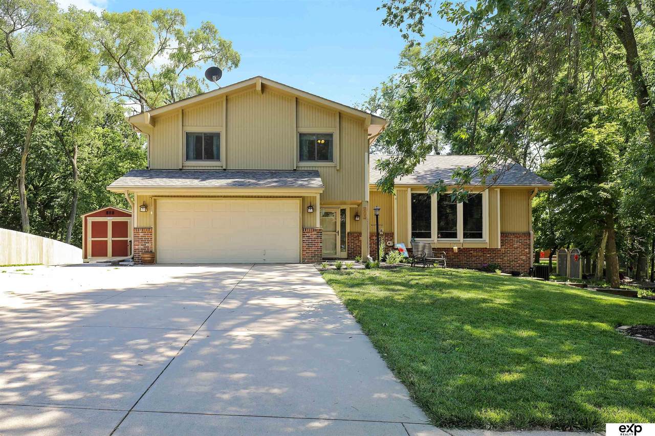 605 Dowding Court - Photo 1