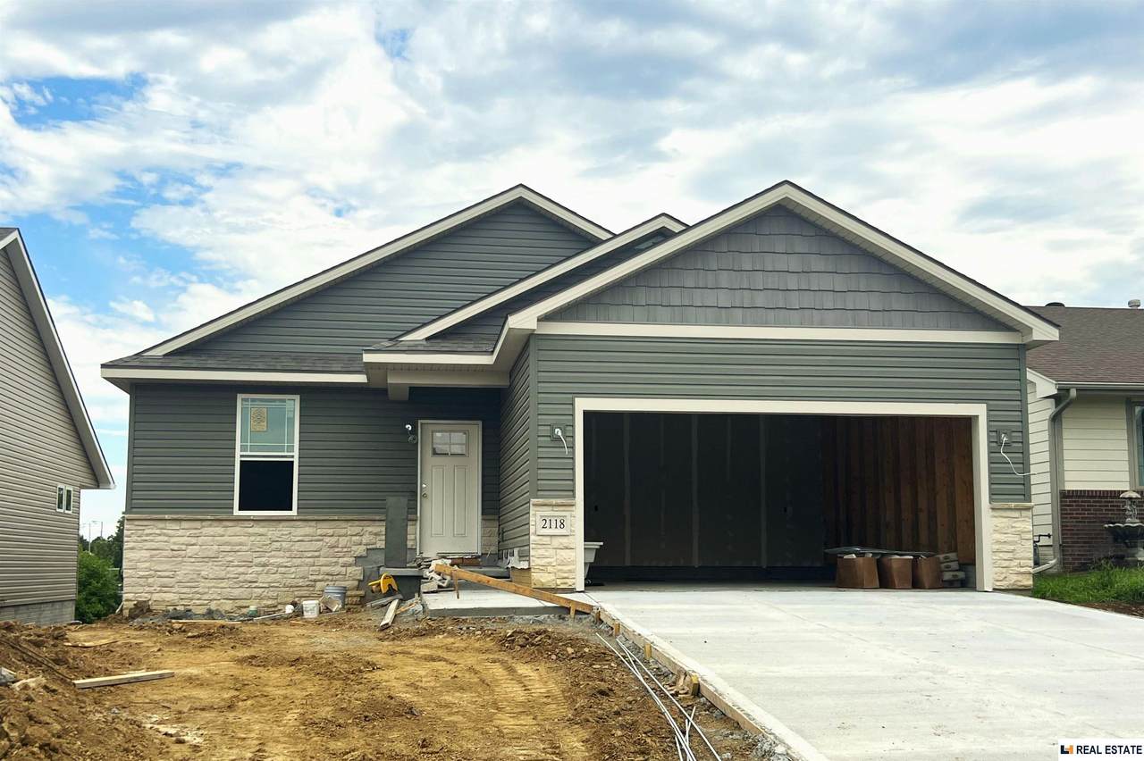 2118 Hedgeapple Road - Photo 1